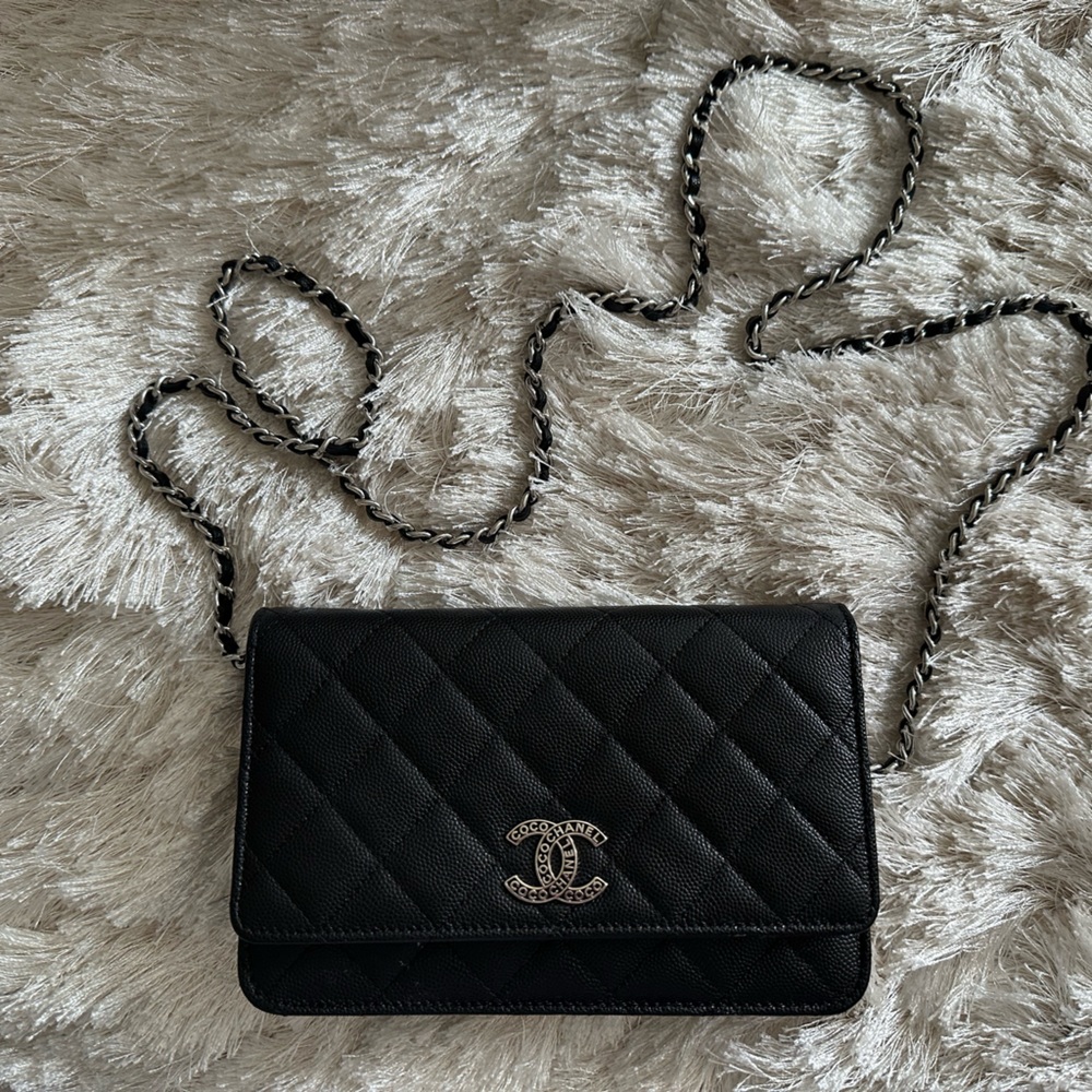 CHANEL Black Quilted Crossbody Bag